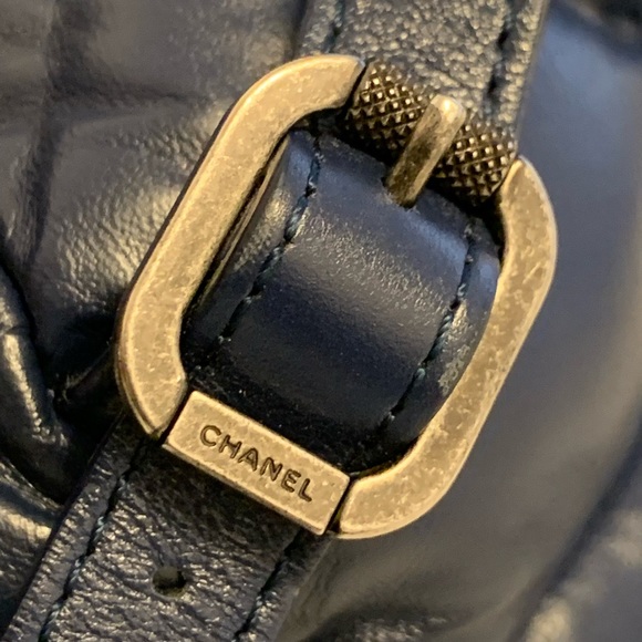 Chanel Chesterfield backpack                                 Excellent condition - Picture 5 of 16